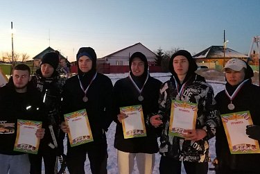 В хоккей играют настоящие мужчины